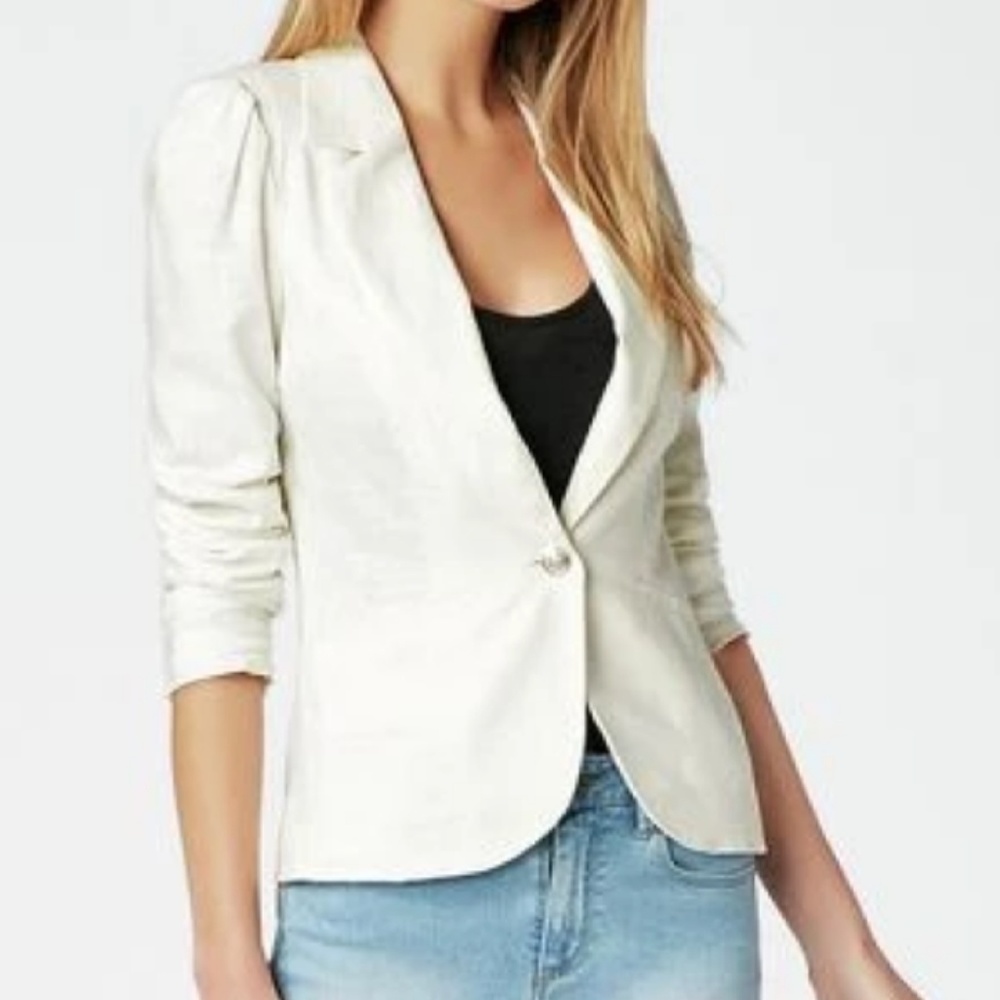 Blazer - Picture 2 of 5